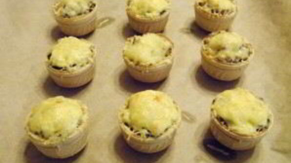 жульен в тарталетках с грибами и курицей